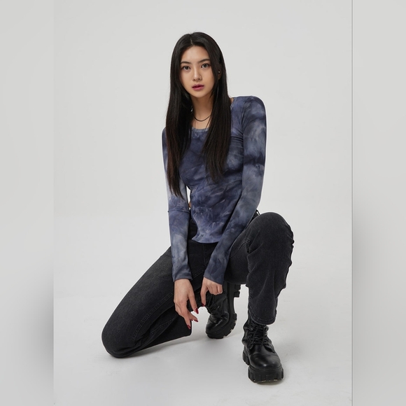 Side Slit Tie Dye Top korea like new - Picture 4 of 8